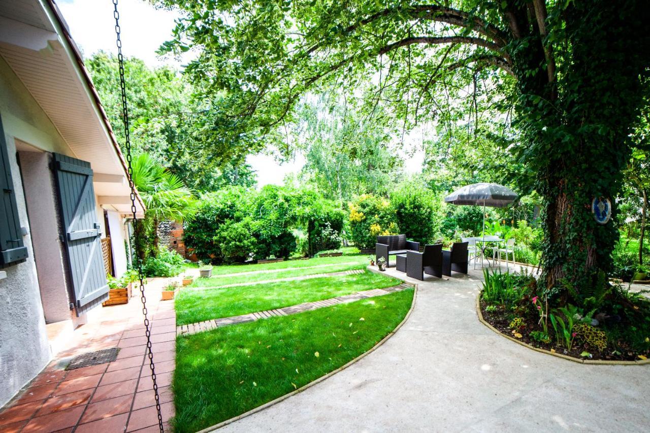 Appartamento Mirguet Au Jardin Saint-Elix-le-Chateau Esterno foto